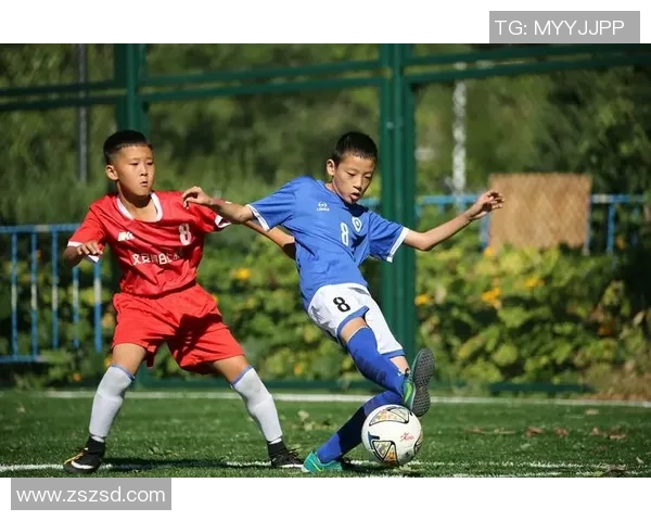 足球明星希达内的传奇人生与赛场辉煌回顾