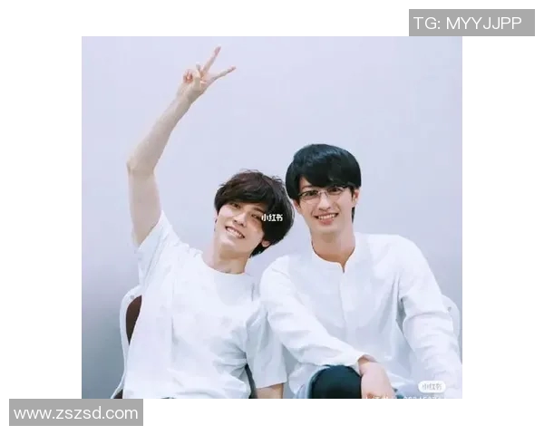 足球明星与妻子之间的爱情故事与生活点滴揭秘